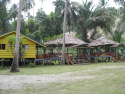 Mandi Bersama di Sandakan