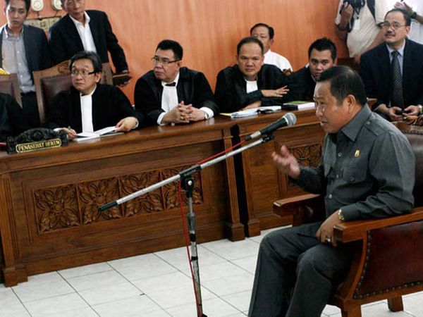 Hakim Tolak Eksepsi Susno Duadji