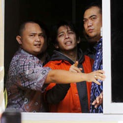 Pengacara: Ariel Harus Bebas Demi Hukum