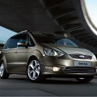 Ford Enggan Bermain di MPV Premium