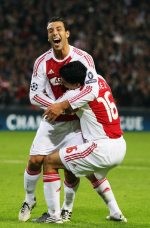 Ajax Ramaikan Persaingan