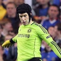 Ancelotti Puji Pertahanan dan Cech