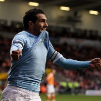Mancini Mungkin Mainkan Tevez 