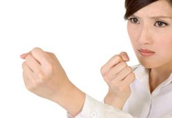 Kepalkan Tinju Agar Tak Pahit Saat Minum Obat