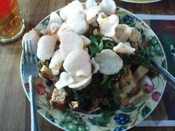 Lotek dan Gado-Gado Teteg