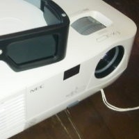  NEC Gelontorkan Proyektor 3D di Indonesia