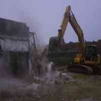 Dianggap Bahayakan Rel KA, Bangunan yang Ambles Dibongkar 