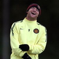 Rooney Bisa Jadi Solusi Lini Depan Barca