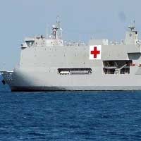 KRI dr Soeharso-990 Masih Terima Bantuan Korban Wasior