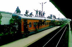 Cegah Bobotoh Berulah, Pengamanan KA Ditambah Dua Kali Lipat