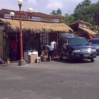 Stand Masih Sibuk Bebenah, Pengunjung Balik Kanan