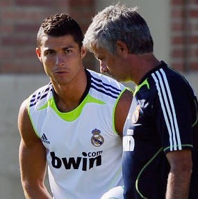 Mourinho Bikin Ronaldo Senang di Madrid