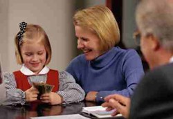 Perlukah Anak Tahu Gaji Orangtuanya?