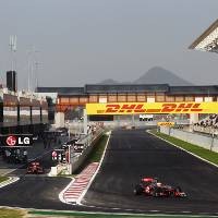 Hamilton Mengawali dengan Apik