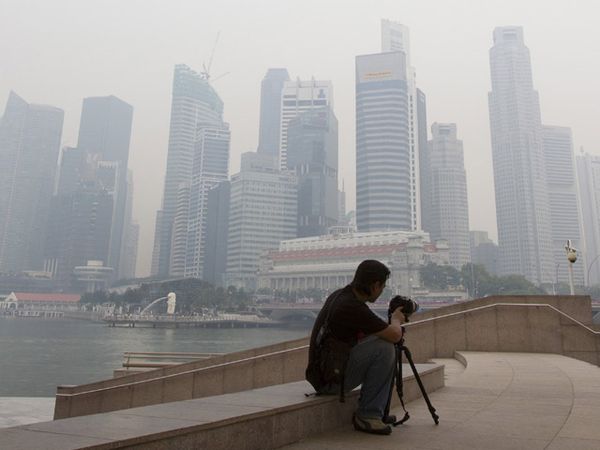Sumatera Terbakar, Singapura Berasap