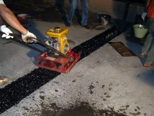 Flyover di Jl HBR Motiek Diperbaiki