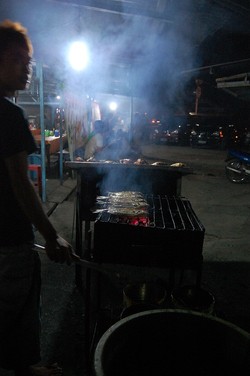 BARONANG BAKAR TEMBOK BERLIN