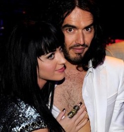 Katy Perry Resmi Jadi Istri Russell Brand