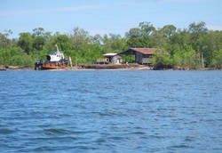 Si Gunung Hitam Menghidupi Pelabuhan Tangkayu