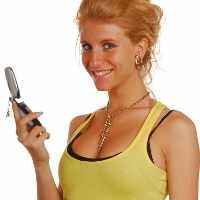 Jangan Gantung Ponsel Dekat Payudara