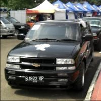 Wow, Nuansa Limusin di Opel Blazer