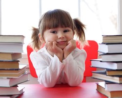 10 Cara Agar Anak Hobi Membaca