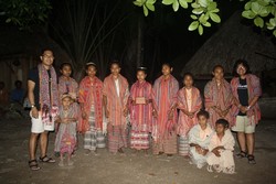 Serial Suku Boti (4) Menyaksikan Tari Swo Ma Eka, Tari Perang Suku Boti