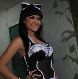 Asmara Julia Perez-Gaston Tak Kunjung Dapat Restu