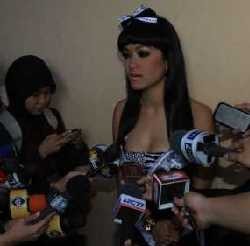 Gara-gara Banjir, Julia Perez Hampir Didenda Rp 1 Miliar