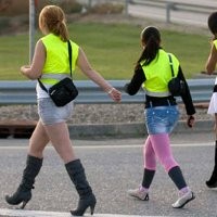 Rompi Bersinar untuk Kaum WTS