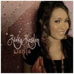 Rieka Roeslan Paksa Anak Muda Cinta Lingkungan Lewat Sendratari