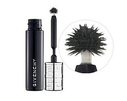 Givenchy Ciptakan Maskara Revolusioner