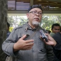 Ketua Dewan Syuro FPI Bandung akan Kunjungi Ariel di Rutan