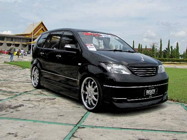 Xenia Perlente Semewah Alphard