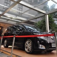 Yen Bergoyang, Nissan Tetap Usahakan Elgrand Terjangkau