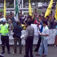 Aksi Sumpah Pemuda di Semarang Diwarnai Penggalangan Dana Bencana