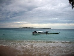 Solidaritas untuk Mentawai, Pemprov Riau Beri Bantuan Rp 500 Juta