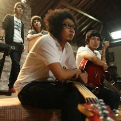 Ngintip Video Klip Single ke-3 Alexandria
