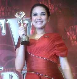 Setelah Dicerca & Dimaki, Dinda Kanya Dapat Obat Penawar