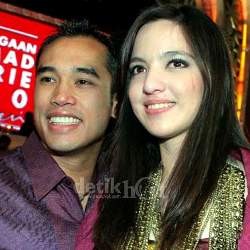 Nia Ramadhani Absen di Sidang Ganti Nama