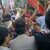 Demo APPI Sempat Terjadi Adu Dorong Dengan Polisi