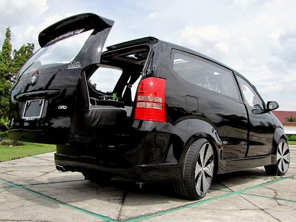 Xenia 400 Juta