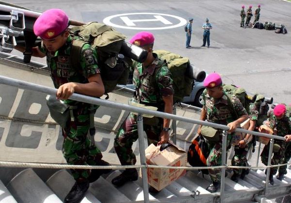 400 Marinir Berangkat ke Wasior