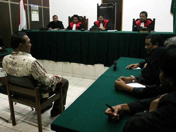 Mantan Walikota Jaksel Divonis 1 Tahun Penjara  