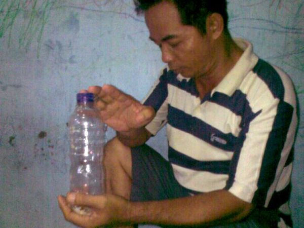 Warga Grogol Tangkap 4 Tuyul Warga Grogol Tangkap 4 Tuyul