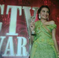 Keluarga Cinta Fitri Bertahan di Puncak SCTV Awards 2010