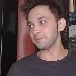 Teuku Zacky Kenang Saat Syuting Bareng Mbah Maridjan