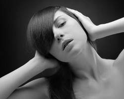 Lembabkan Rambut dengan Perawatan Rumahan