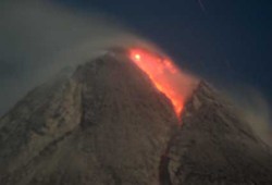 Aktivitas Merapi Belum Tuntas, Masyarakat Diminta Waspada