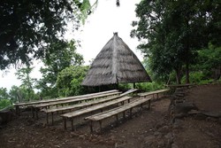 Mengunjungi Kampung Tradisional Takpala di Alor